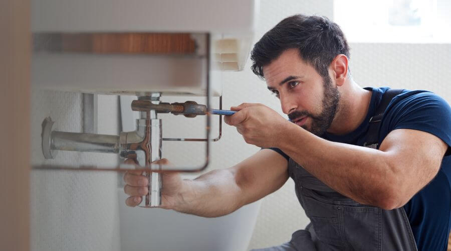 Hot water issue at sink in Sassafras, KY